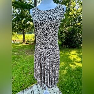 LOFT Black & Off White Sleeveless Floral Midi Dress Sz M NWOT